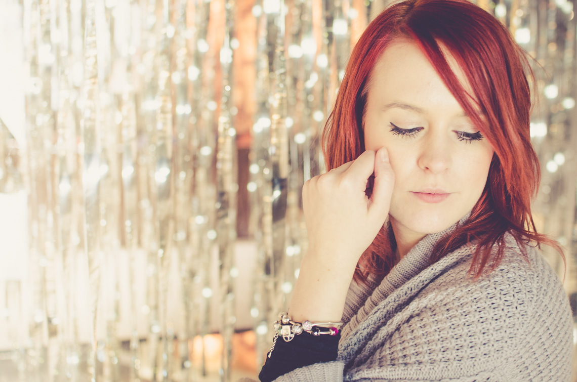 anna_frost_airport_01