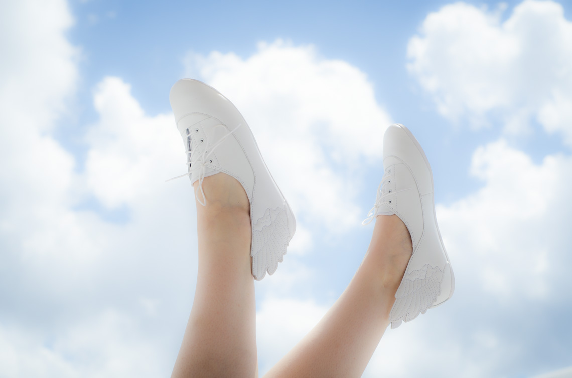 Anna Frost in einem Zara-Kleid auf Mykonos im Hotel San Giorgio