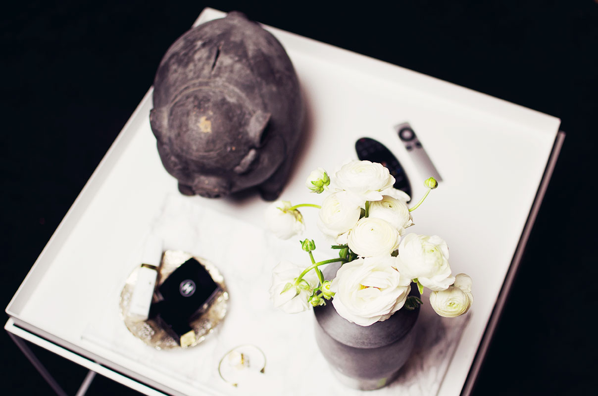 coffee-table-grey-white