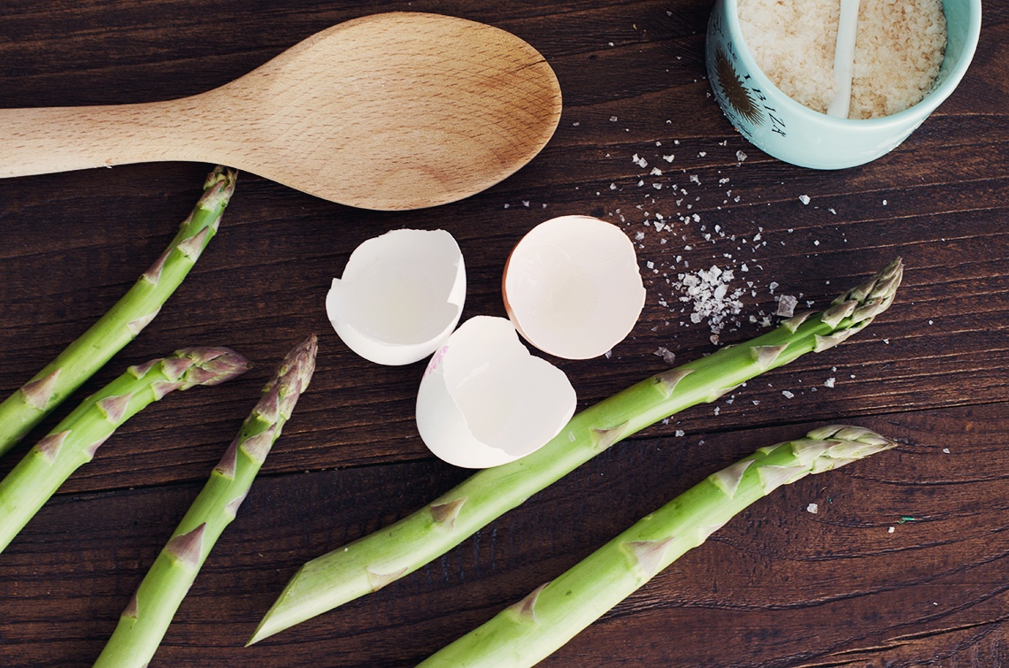 Spargel, Eier und Meersalz