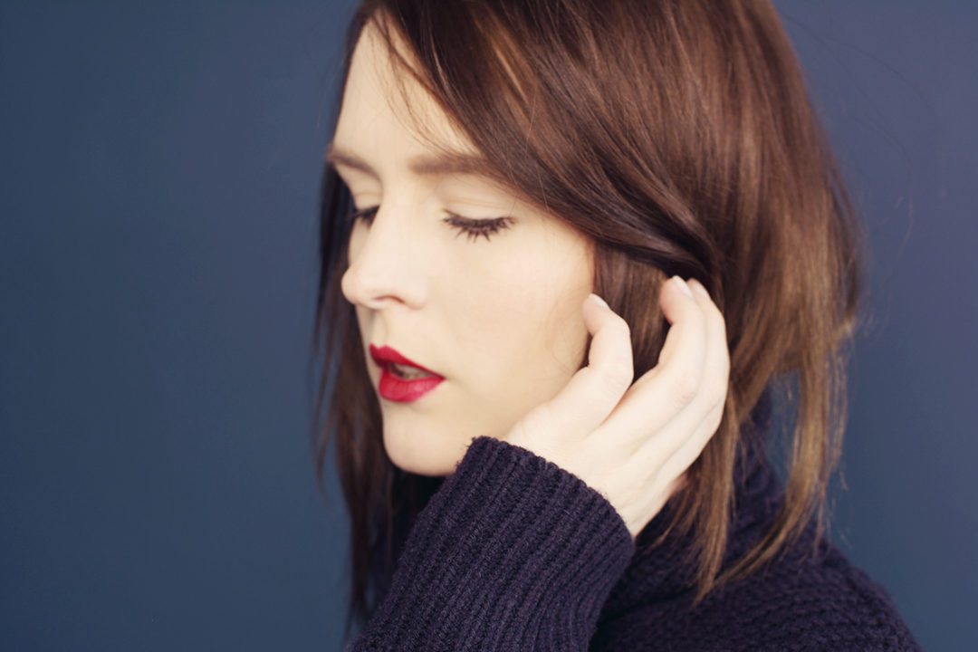 anna frost  nars red matte