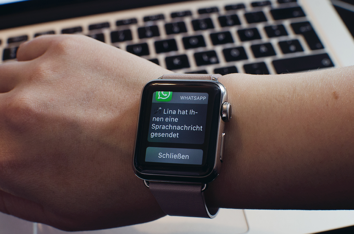 whatsapp apple watch anna frost