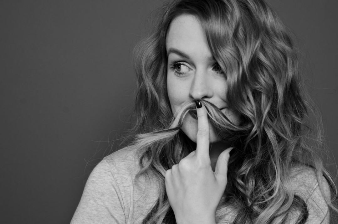 anna frost beard curly
