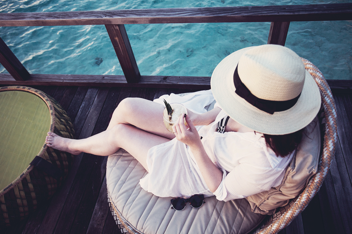 cocktail hour valessaru island anna frost maldives