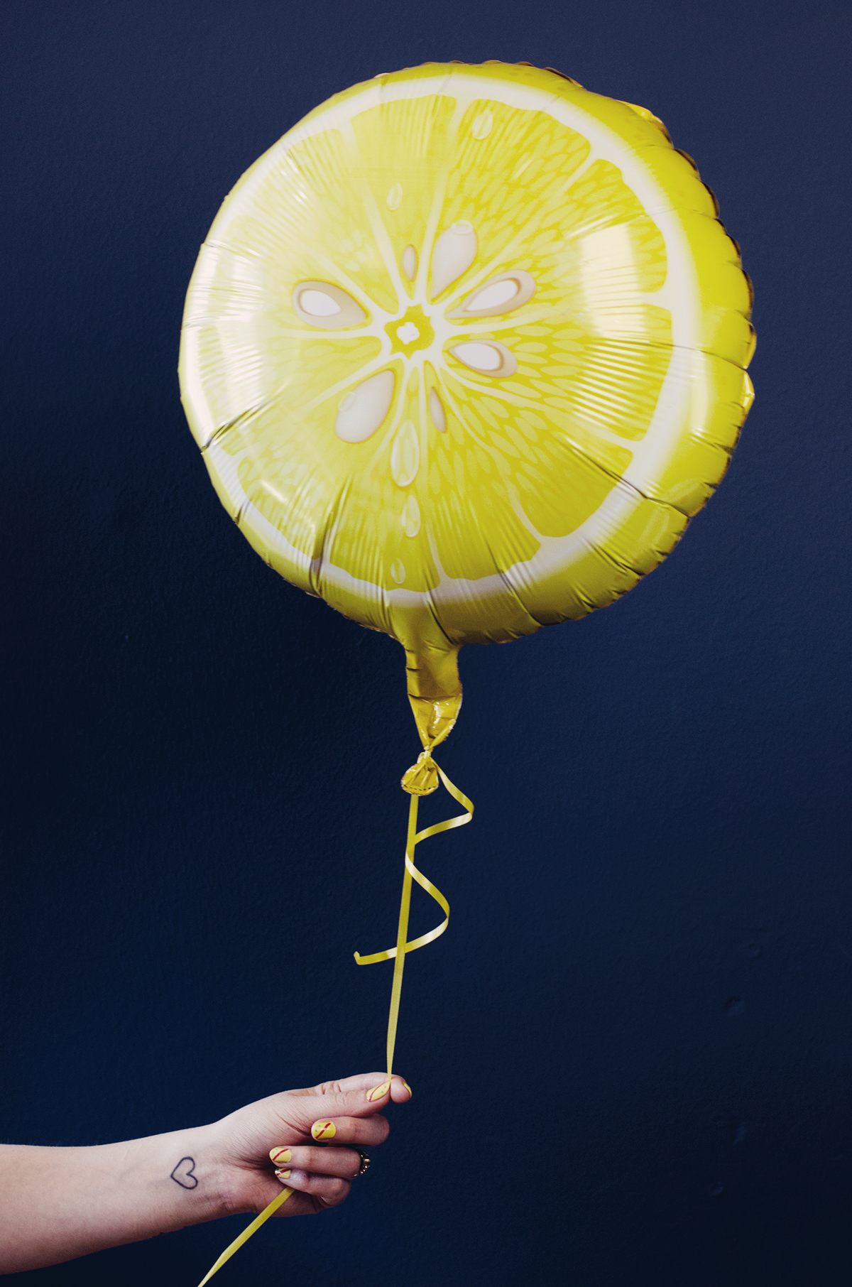 anna frost fafine zitrone balloon yves rocher