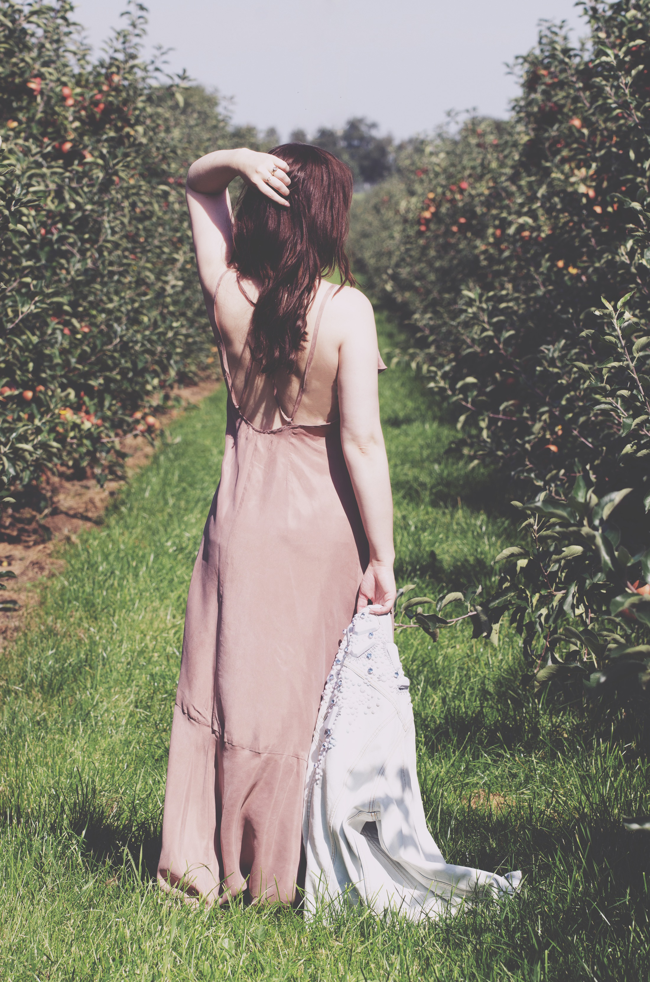 Anna Frost Fafine Altes Land Hamburg Outfit Strap Dress Anne Bernecker Jeansjacke