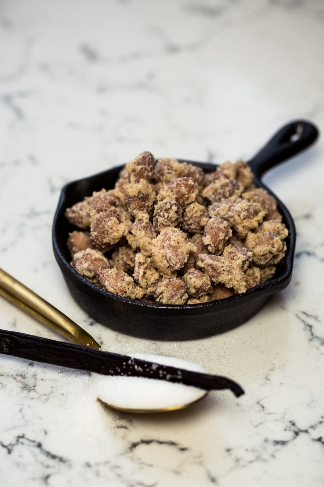 california-almonds-silvester-snacks-anna-frost-01