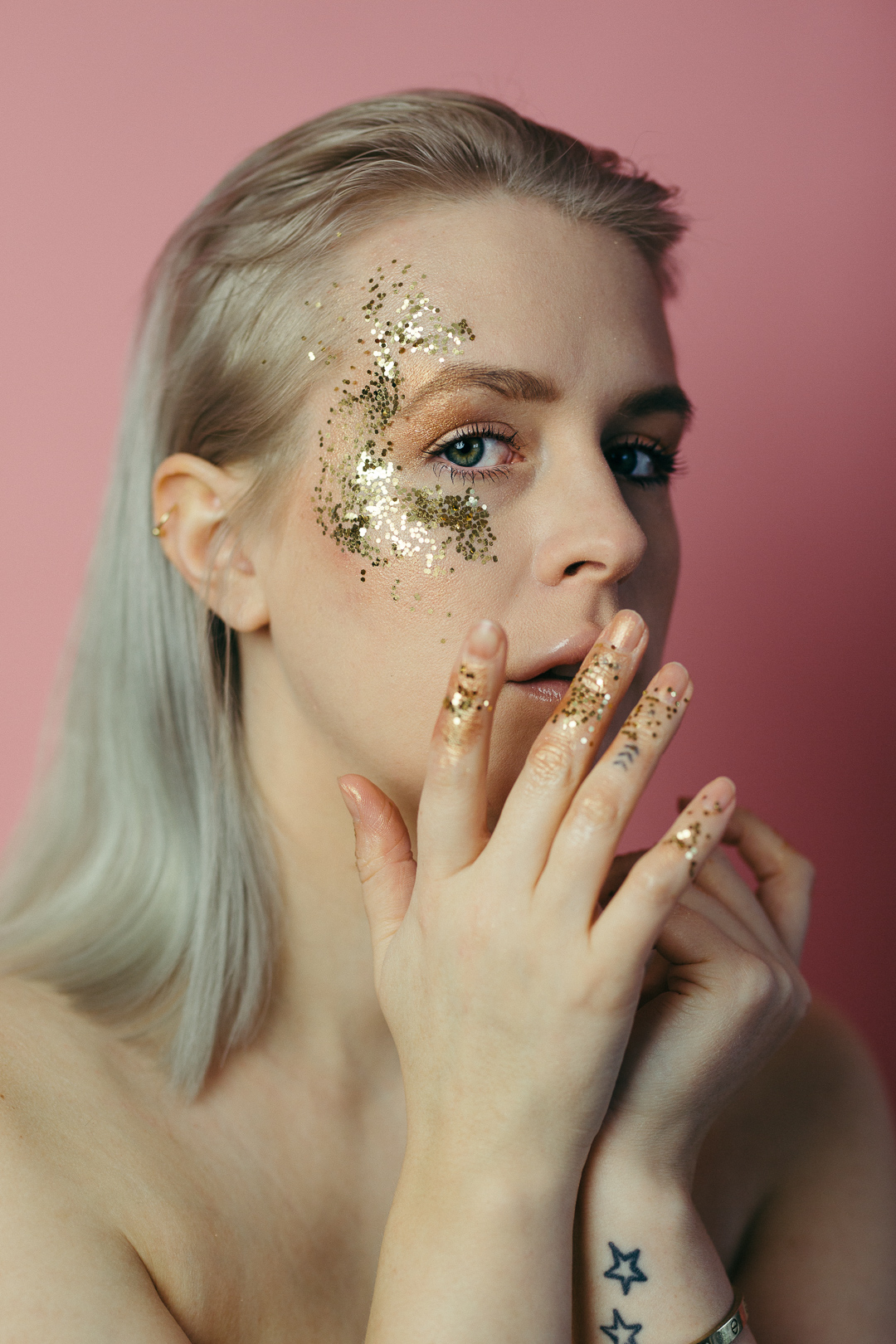 glitter-anna-frost-01